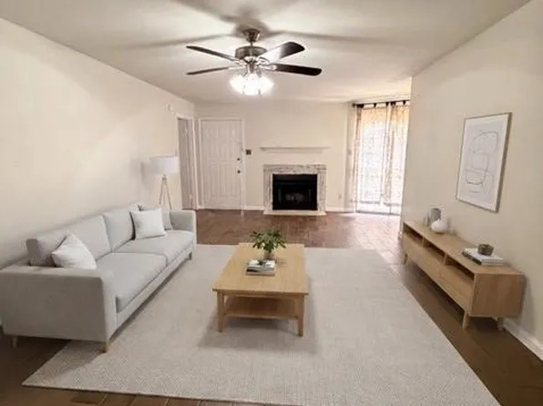 8271 Creekbend Dr #8271, Houston, TX 77071