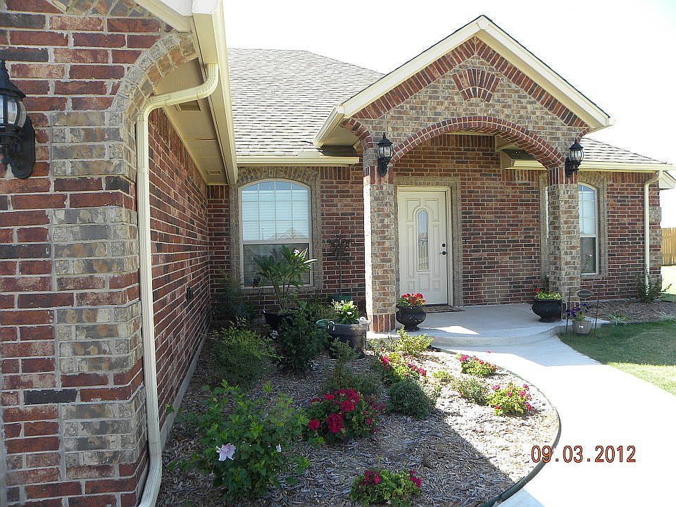 2nd image of 1212 Daniel Way