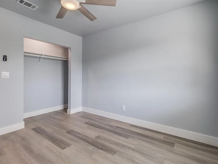 100 County Road 4140 — Photo 33