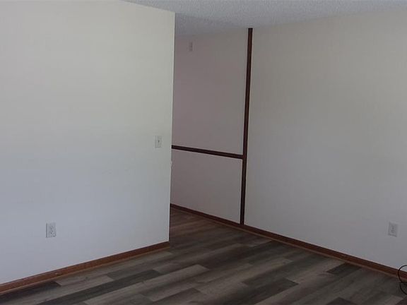 3rd image of 10081 SW 97th Ct