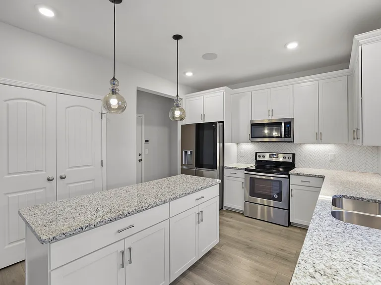 2861 Meadow Gln — Photo 18