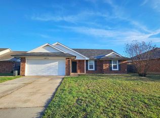 10417 Fairfax Ln, Yukon, OK 73099