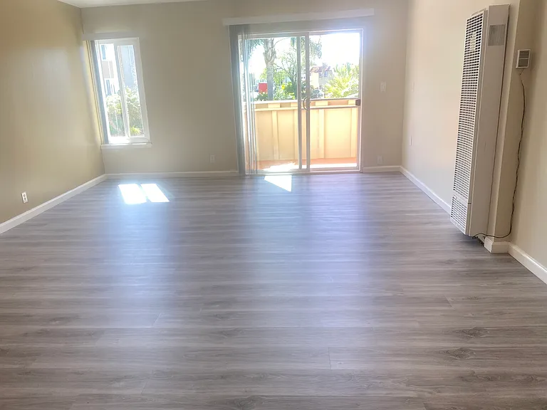 3333 Cabrillo Ave — Photo 9