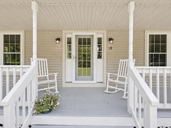 19 Rouleau Drive, Somersworth, NH 03878