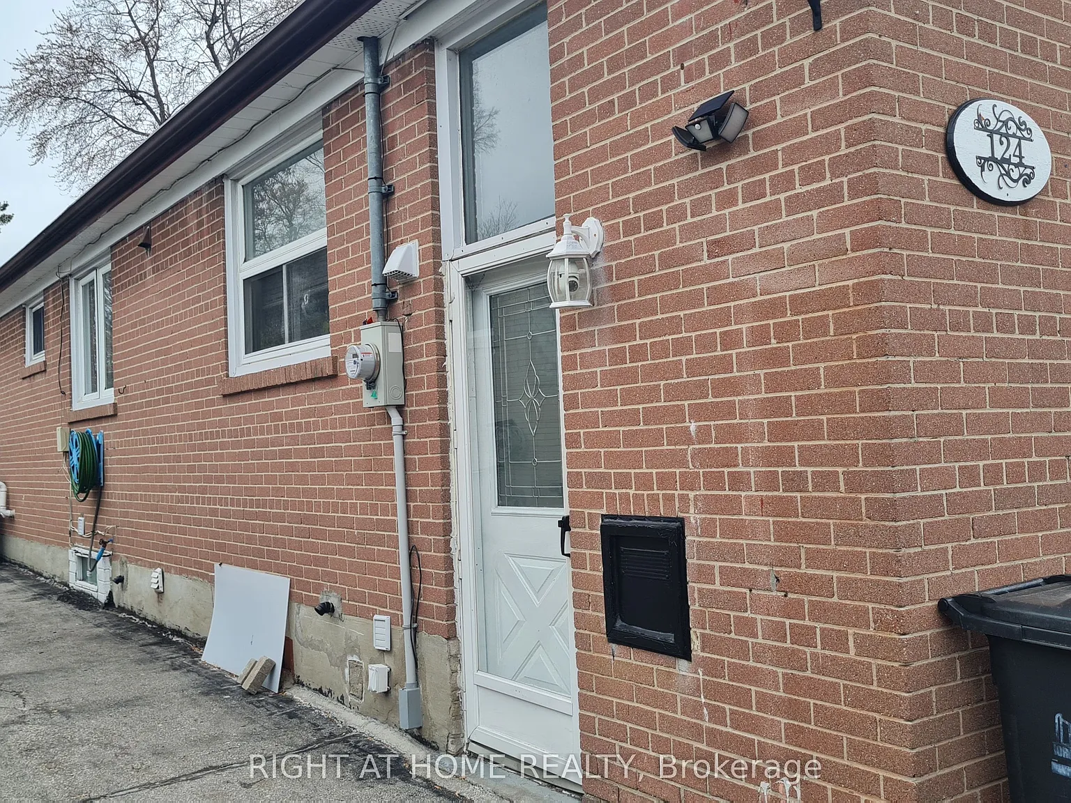 2 bed, $1,900 — Photo 2