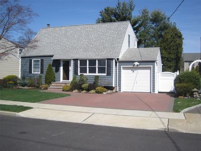 3865 New York Avenue, Seaford, NY, 11783
