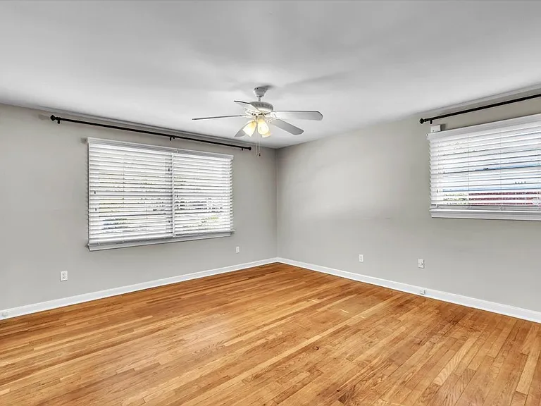 317 Kensington Dr — Photo 21
