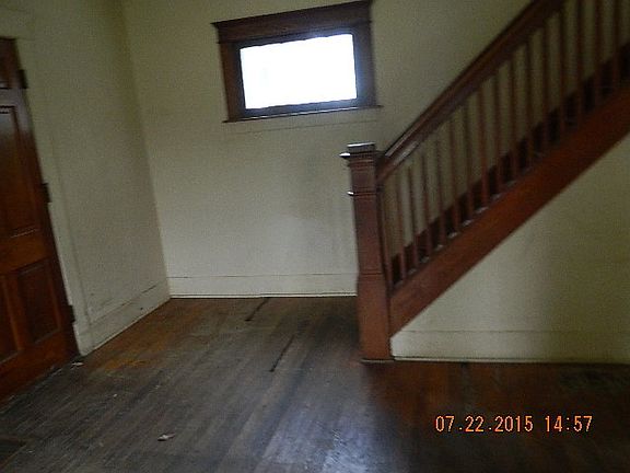 4th image of 1137 W Allegan St