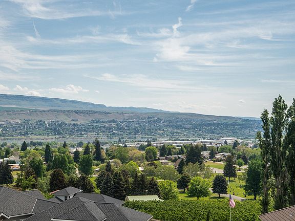 1916 Broadway Pl.-45