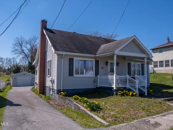 559 Johnstown Rd, East Freedom, PA 16637