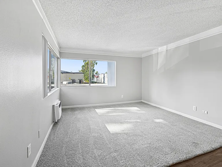 South Coast Racquet Club — Photo 19