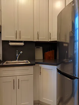 Rented by Arwell Realty | media 14