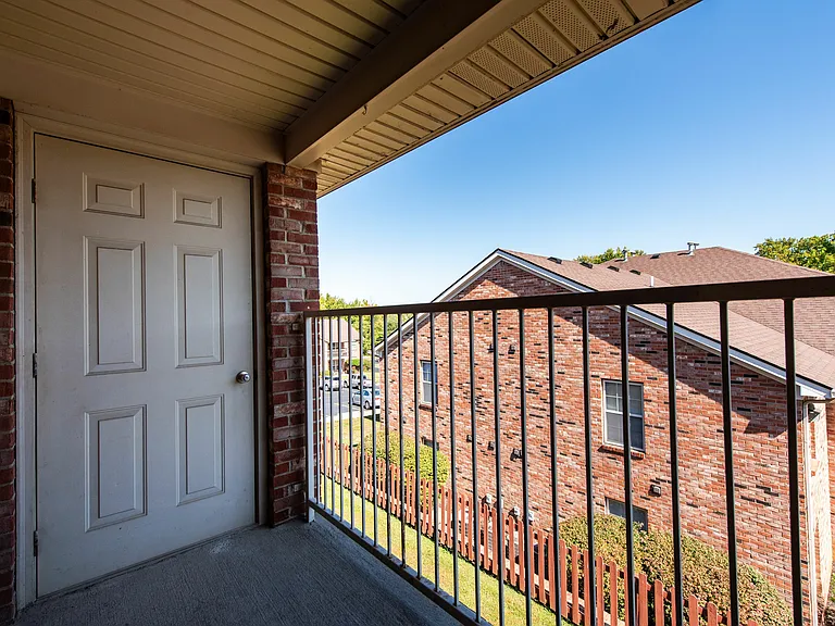 Autumn Ridge Apartments — Photo 12