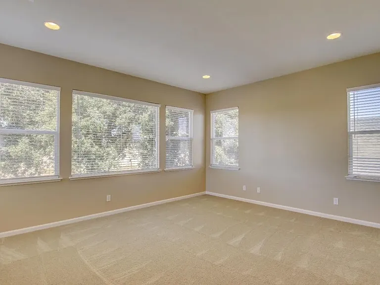 2513 Dakota Ave — Photo 6