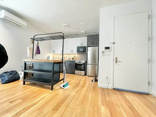 Rented by Doorway NYC, LLC | media 10