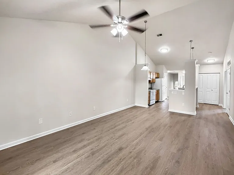 705 Beachfront Dr — Photo 24