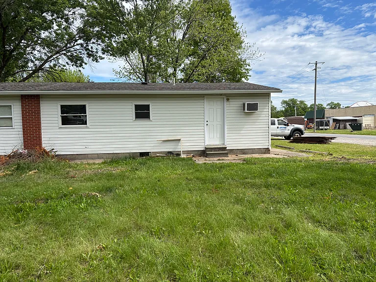 405 Joan Dr #1-4 — Photo 7