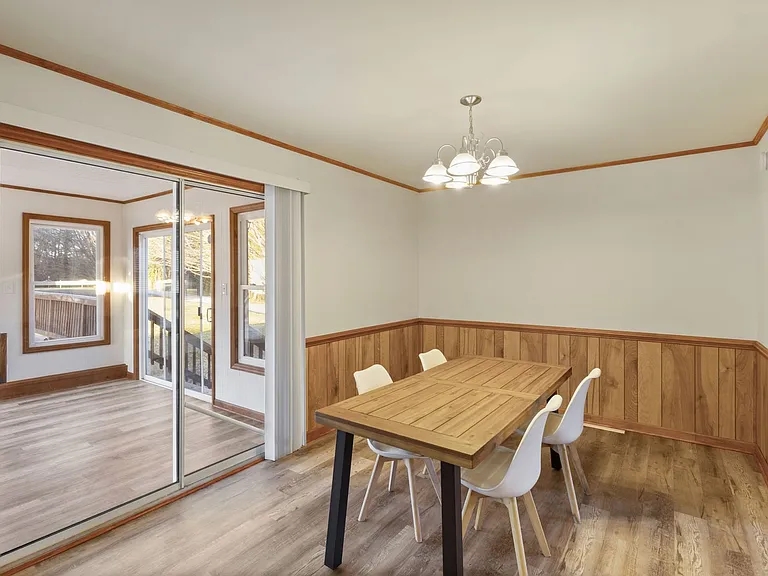 242 Dodd St — Photo 11