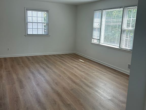 2nd image of 716 N Jackson St #2