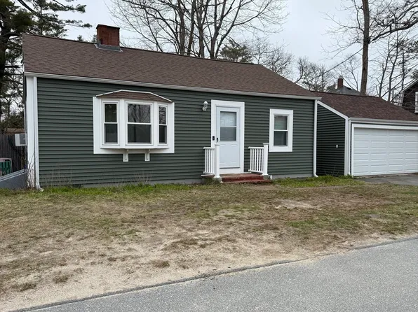 7 Fearing St, Buzzards Bay, MA 02532
