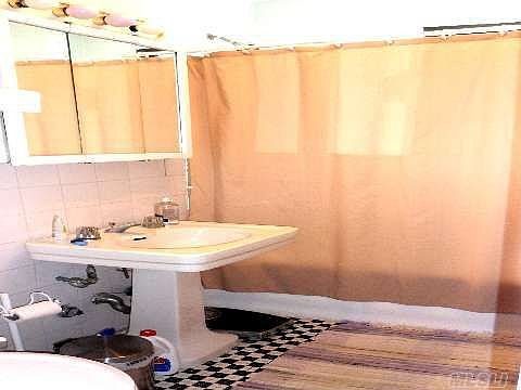 4th image of 7720 Austin St APT 4E
