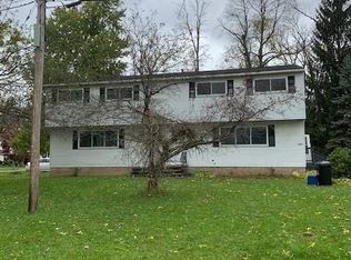 6381 Wells Dr, East Syracuse, NY 13057