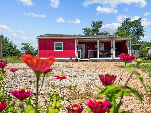 3rd image of 447 Masthead Rd