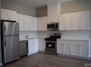 15 Old Trenton Rd, East Windsor, NJ 08512