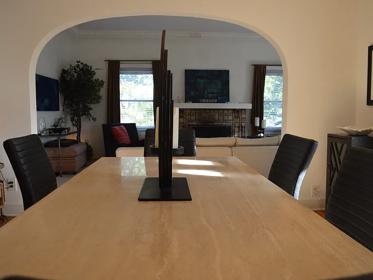 1203 S Rimpau Blvd — Photo 32