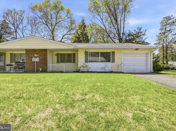 21A Texas Dr, Jackson, NJ 08527