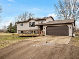 6655 360th St, North Branch, MN 55056