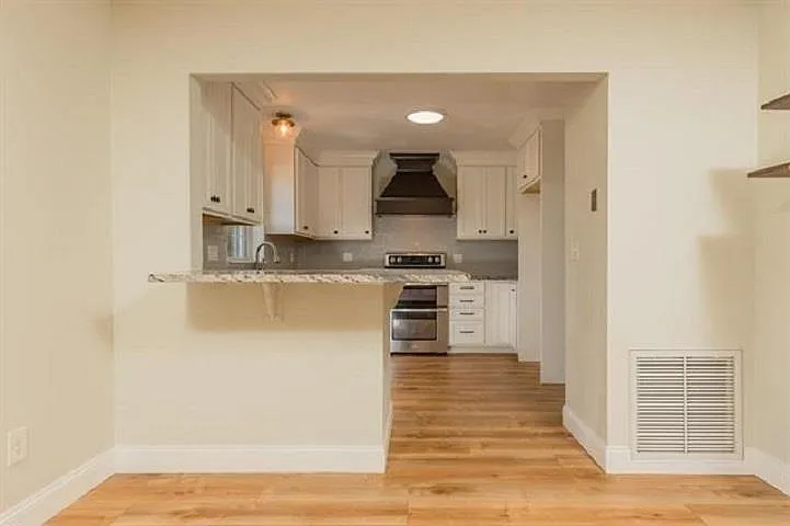 901 Mariana Pl — Photo 10