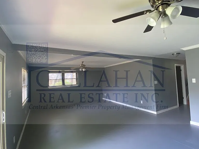 2811 Fox Glenn St — Photo 32