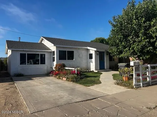 1023 W Chapel St, Santa Maria, CA 93458