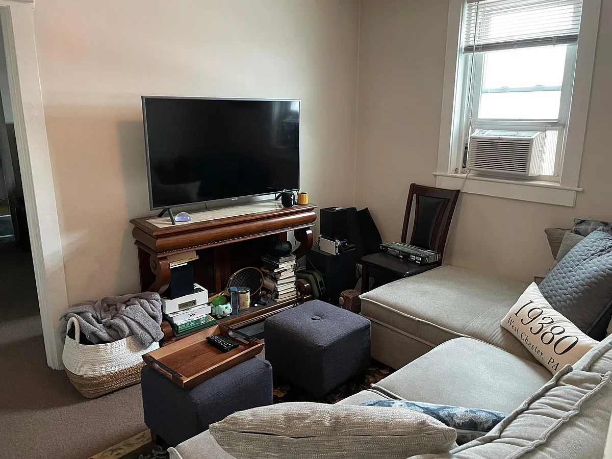 Building Photo - 231 W Chestnut St #3B