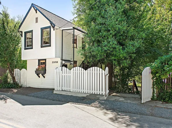 21016 River Boulevard, Monte Rio, CA 95462