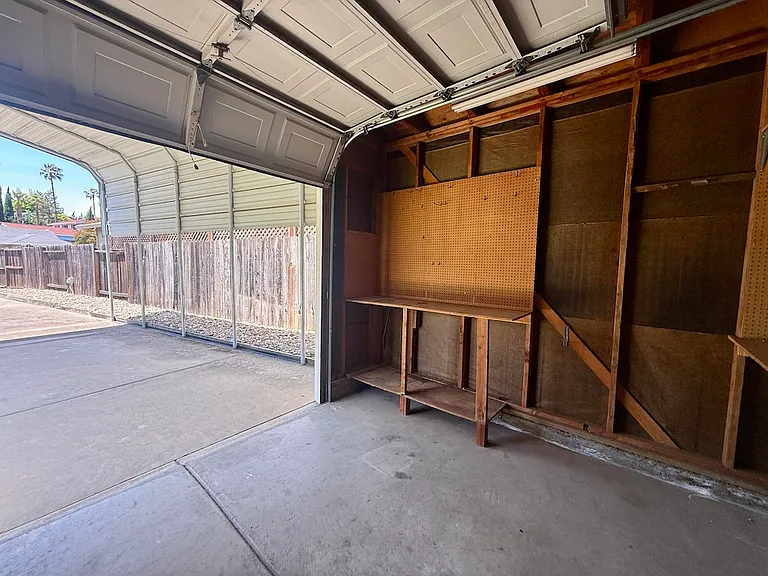 2810 Miller Ct — Photo 32