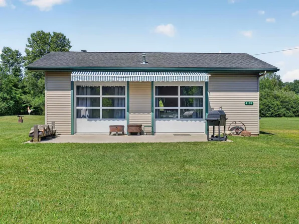 4107 Pine St, Gladwin, MI 48624