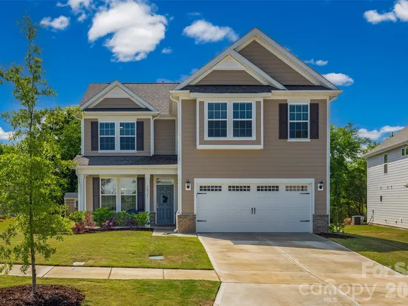 1521 Black Walnut St, Monroe, NC 28112