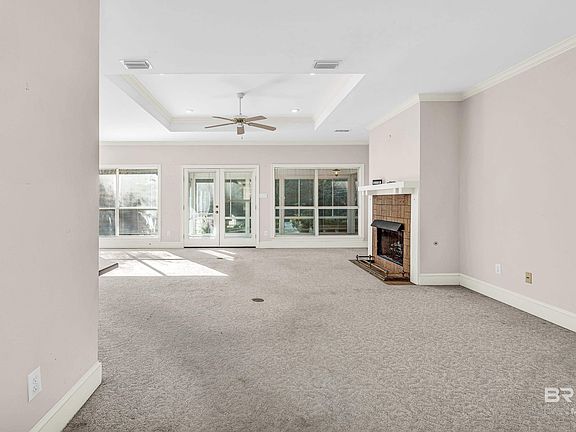 4th image of 20625 Lowry Dr