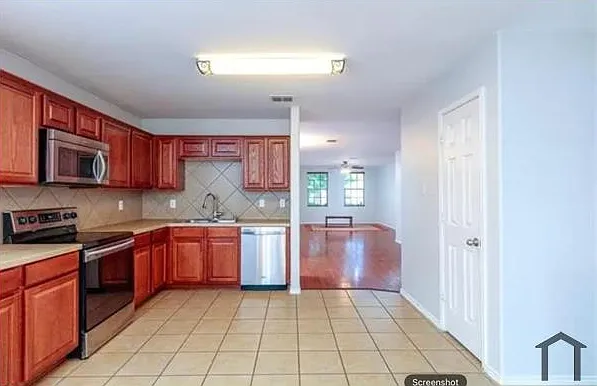 7624 Scarlet View Trl — Photo 14