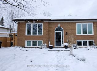 7 Harbour Cres Unit 2, Wasaga Beach, ON L9Z 1G4