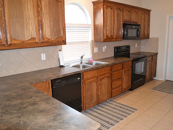 2nd image of 4009 Martinsburg Dr
