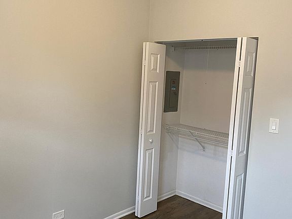 5th image of 2521 N Lincoln Ave #4sedvmj9x
