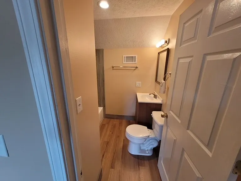 1411 E Harper Ave — Photo 11