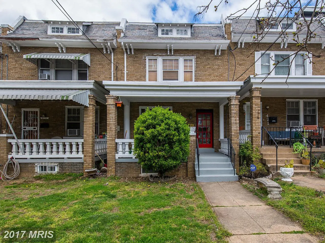 423 Emerson St NW photo 1