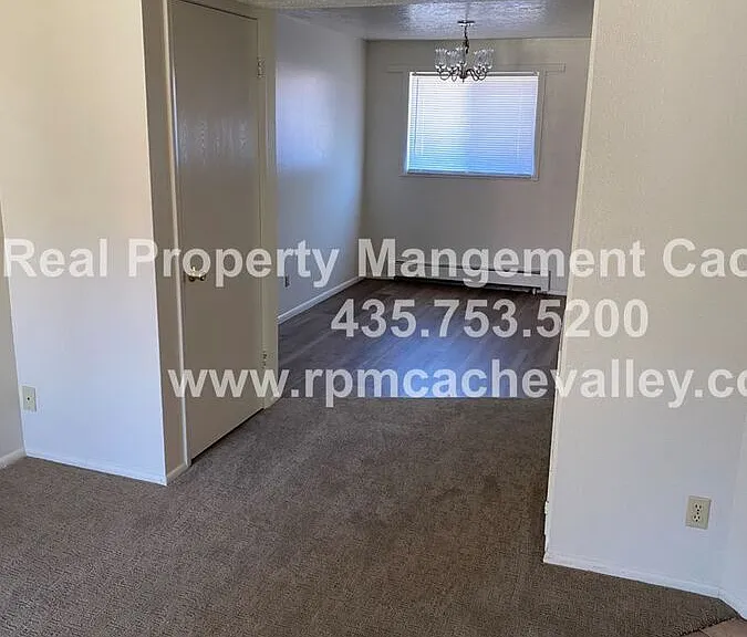 271 Riverbend Rd #7 — Photo 7