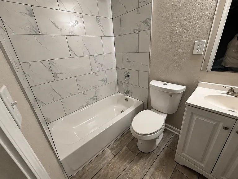 1307 Sample St — Photo 6