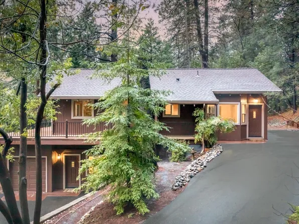 10826 Bubbling Wells Rd, Grass Valley, CA 95945