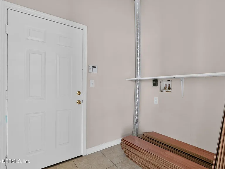 7047 Deer Lodge Cir #106 — Photo 22